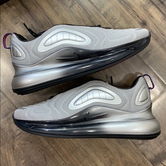NIKE AIR MAX 720 WMNS - Picture 10 of 16